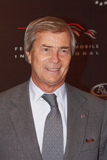 Vincent Bolloré en garde à vue prolongée pour des soupçons de corruption en Afrique Vincent Bolloré en garde à vue prolongée pour des soupçons de corruption en Afrique