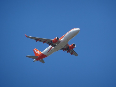 Ryanair, IAG, EasyJet et Wizz Air portent plainte contre la France