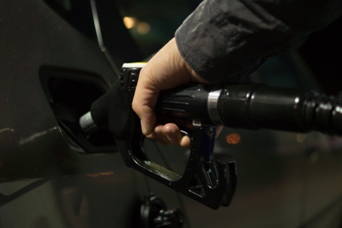 Les prix à la pompe continuent d'augmenter