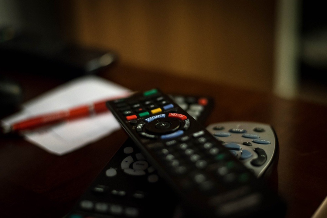 TF1 et M6 prêts à céder plusieurs chaînes pour fusionner