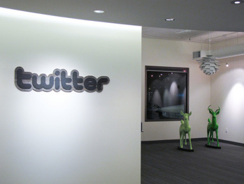 Twitter confirme ses pertes et choisit le NYSE pour son introduction en bourse