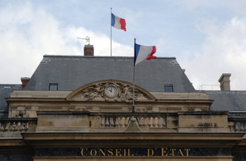 Le décret autorisant l’ouverture le dimanche suspendu par le Conseil d’Etat