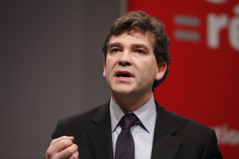 Arnaud Montebourg demande le « démantèlement d’urgence » de la Concurrence de la Commission Européenne