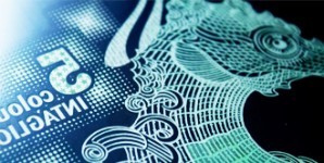 Fondée en 1842, l'entreprise Oberthur Fiduciaire imprime 5 milliards de billets de banque par an. Fondée en 1842, l'entreprise Oberthur Fiduciaire imprime 5 milliards de billets de banque par an.