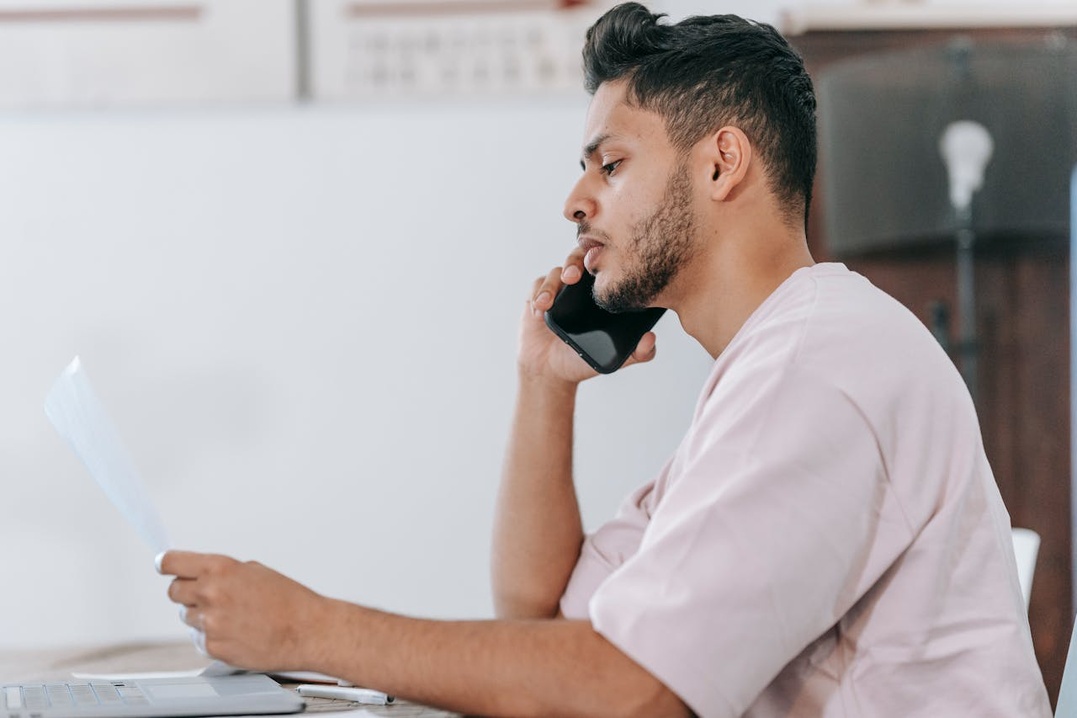 Mail, WhatsApp, Telegram... : les jeunes pros fuient le téléphone