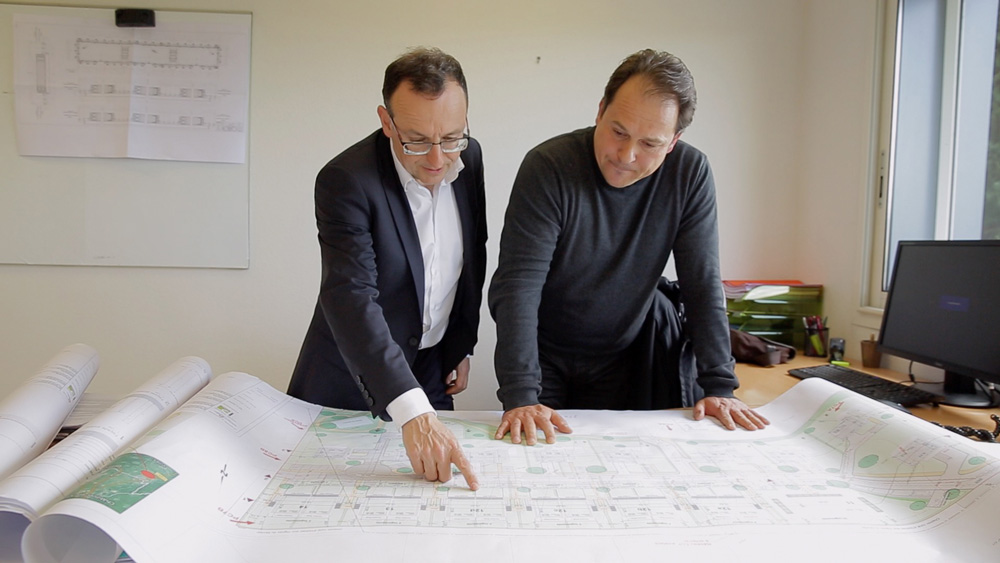 Renaud Sassi (à gauche), PDG de Logelis (Credit : logelis.com)