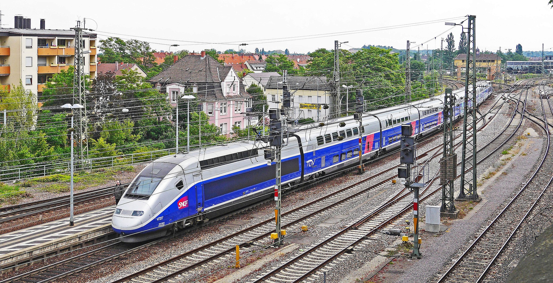 SNCF : les syndicats décident de consulter les cheminots sur la réforme