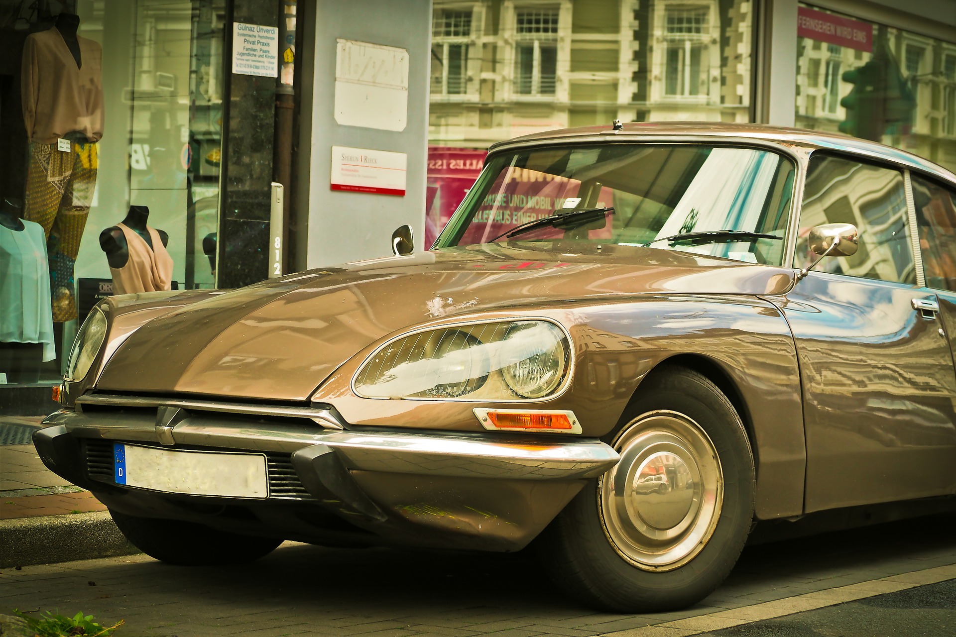 Citroën fête ses 100 ans avec une belle croissance