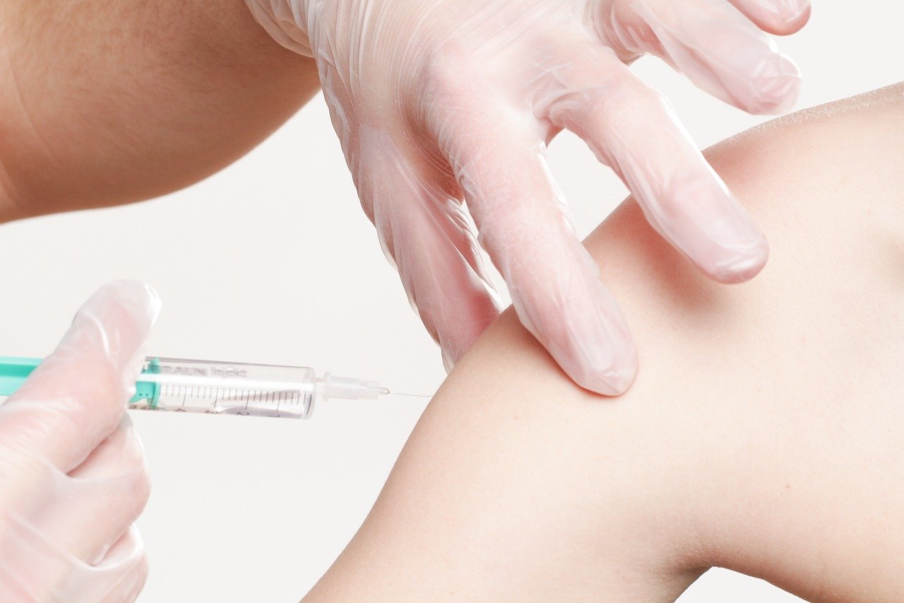 FMI : les inégalités de croissance se creusent en raison de l'accès aux vaccins