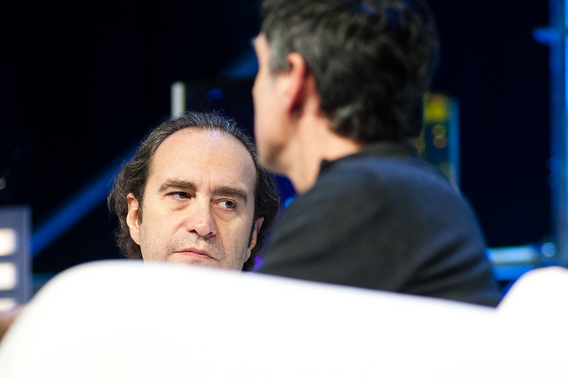 Xavier Niel vient de diviser par cinq les prix du marché de la 4G en France.