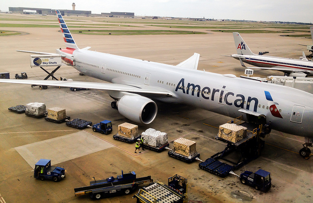 American Airlines fait désormais partie des 4 grandes compagnies aériennes américaines à se partager le ciel. American Airlines fait désormais partie des 4 grandes compagnies aériennes américaines à se partager le ciel.