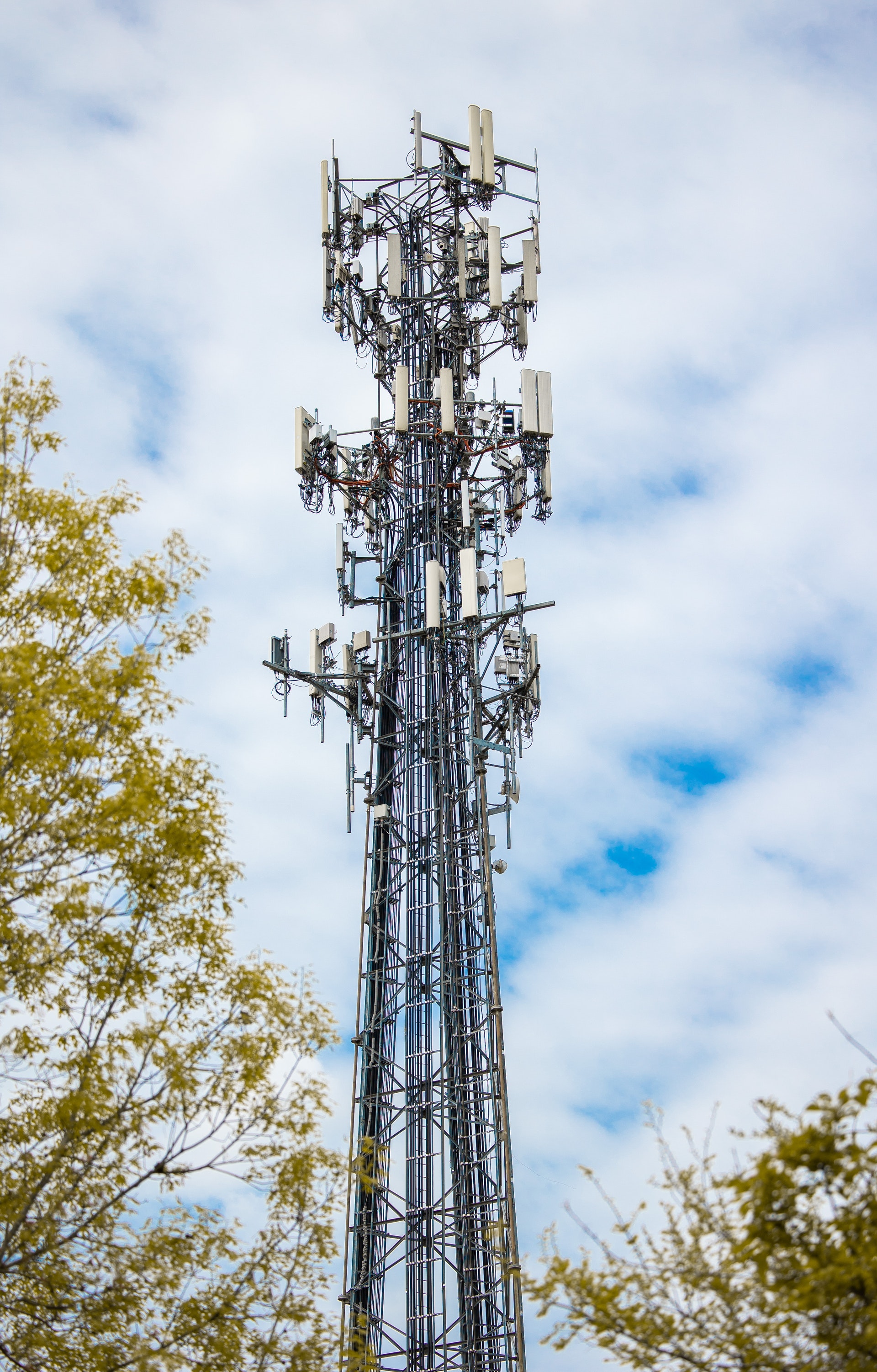 Pylônes de radiodiffusion et télécoms : naissance d’un acteur d’envergure en France