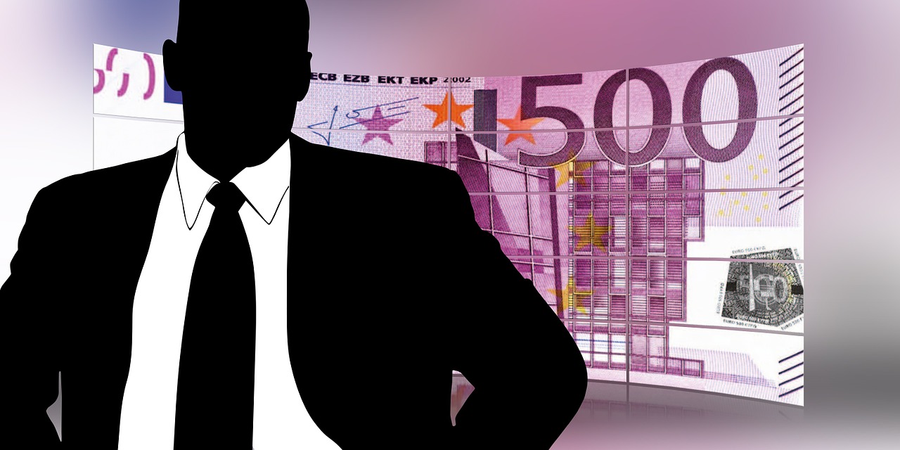 François Hollande menace le patronat de légiférer sur les rémunérations François Hollande menace le patronat de légiférer sur les rémunérations