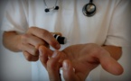 Arrêts de travail : le bras de fer s’intensifie entre l’Assurance maladie et les médecins